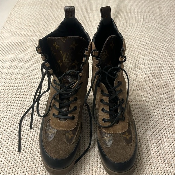Louie Vuitton boots size 37 1/2 - Picture 1 of 5
